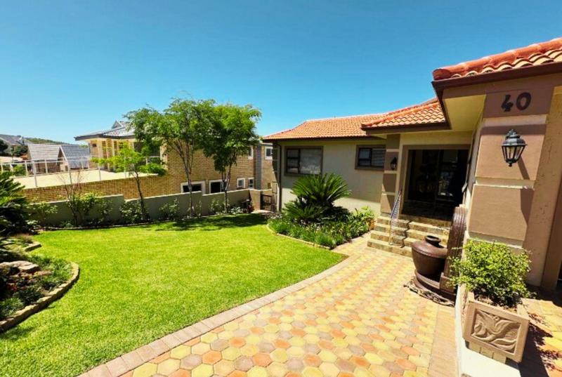 4 Bedroom Property for Sale in Monte Christo Western Cape